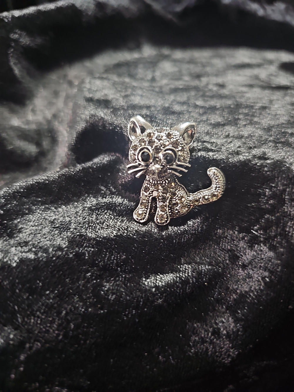 Silver Crystal Cat Brooch - Sparkling Kitten Pin